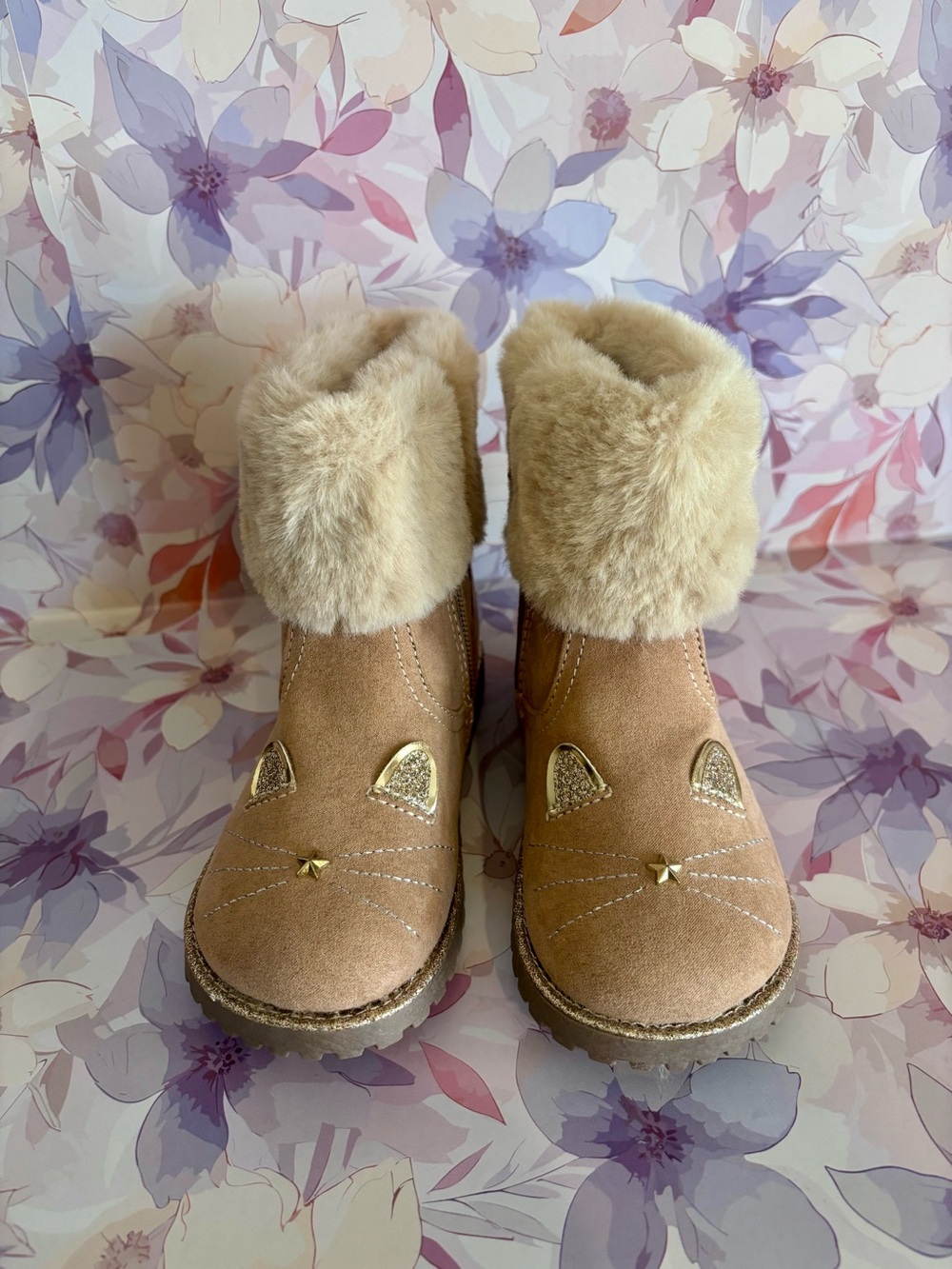 Seychelles Toddler Girls Tan Faux-Fur Boot with Gold Cat Accent